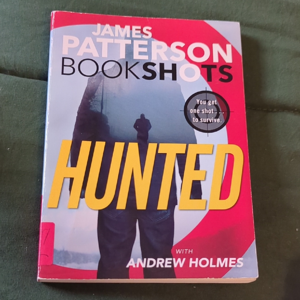 BookShots Hunted - Yellow & Pink Cover